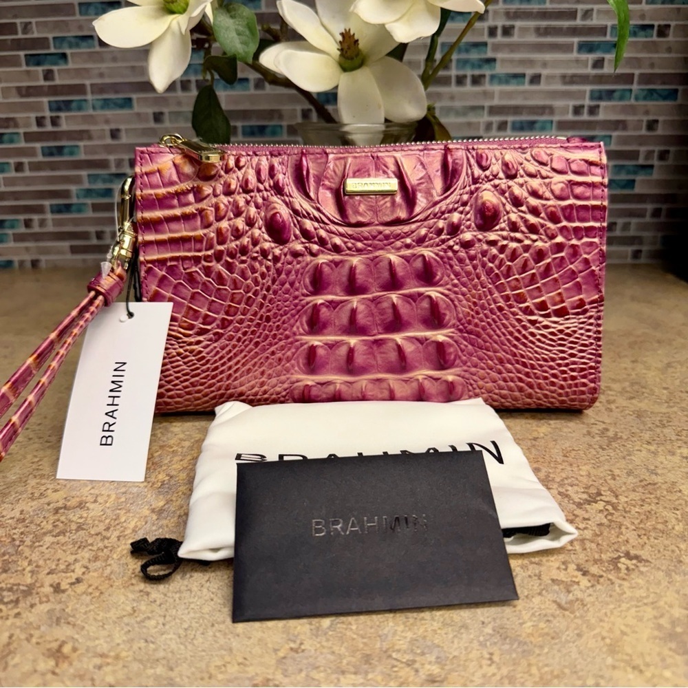 NWT Brahmin Daisy Rouge Blush pink wristlet